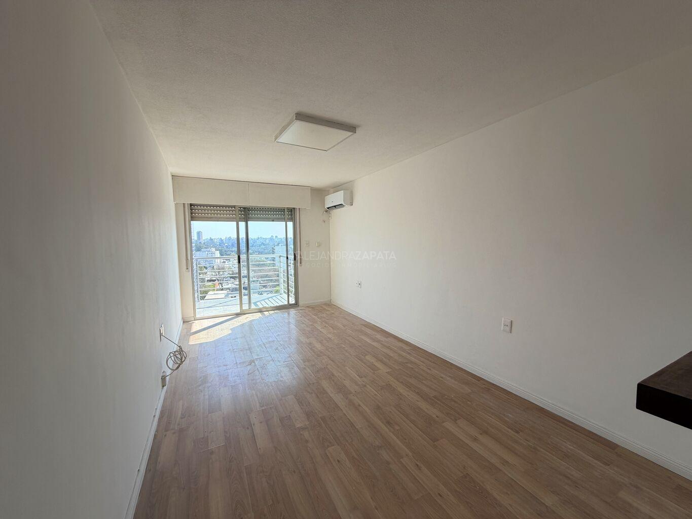 Alquiler apartamento 2 dormitorios, garage, vista despejada. Pocitos · Photo 3