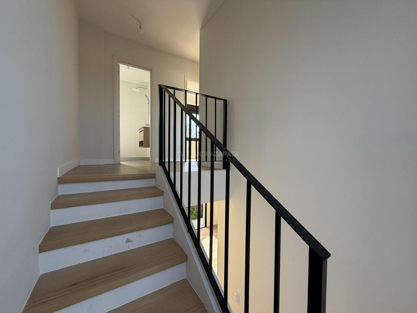 Alquiler a estrenar!!! casa Ph duplex 2 dormitorios, 2 baños, cochera, patio. Carrasco Norte · Foto 8