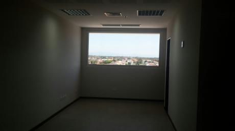 Oficina En Edif. Ubc, Zona Urubó