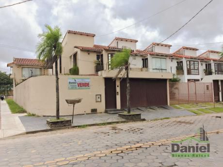 Casa Sobre Av Iberica (las Palmas)