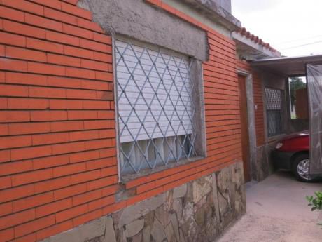 Casa Céntrica En Las Piedras