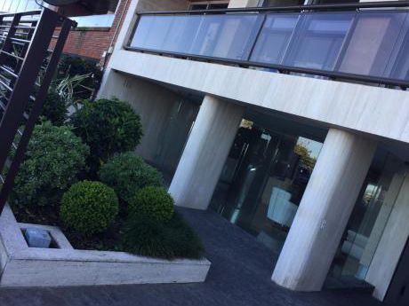 Penthouse Duplex Sobre Rambla De Punta Carretas. 3 Gges