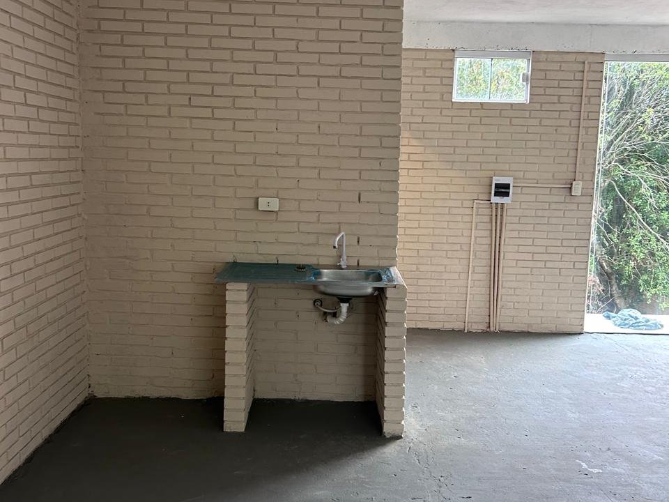 ALQUILO SALÓN COMERCIAL EN CIERVO CUÁ – SAN BERNARDINO!!!! — foto 2