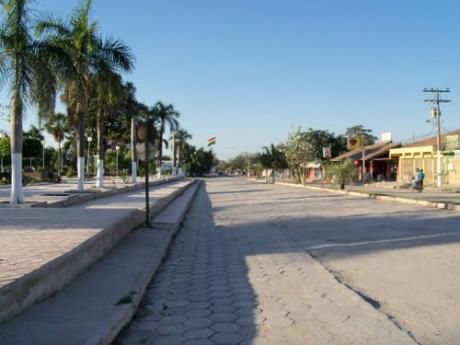 Vendo Amplia Y Cómoda Casa En El Municipio De Puerto Suárez (zona Residencial, Barrio Conavi)
