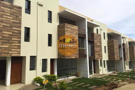Condominio De Chalets A Estrenar Circunvalacion Y Baijing