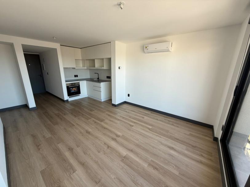 Alquiler apartamento 1 dormitorio en piso alto. Cordón. · Photo 4