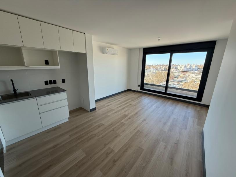 Alquiler apartamento 1 dormitorio en piso alto. Cordón. · Photo 3