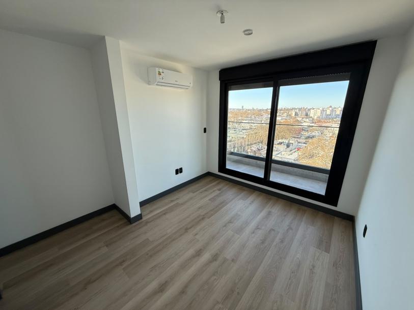 Alquiler apartamento 1 dormitorio en piso alto. Cordón. · Photo 7