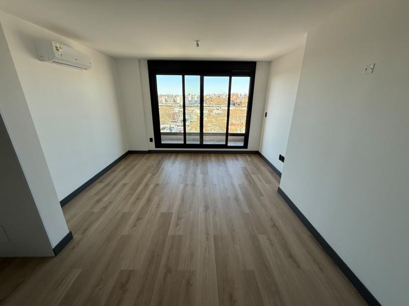 Alquiler apartamento 1 dormitorio en piso alto. Cordón. · Photo 2