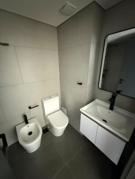 Alquiler apartamento 1 dormitorio en piso alto. Cordón. · Photo 12