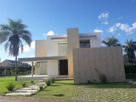 Colinas Del Urubo A Estrenar