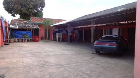 Casa Con Negocio Sobre Avenida