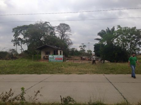3,3 Has Sobre Asfalto Km 8 1/2 Al Norte