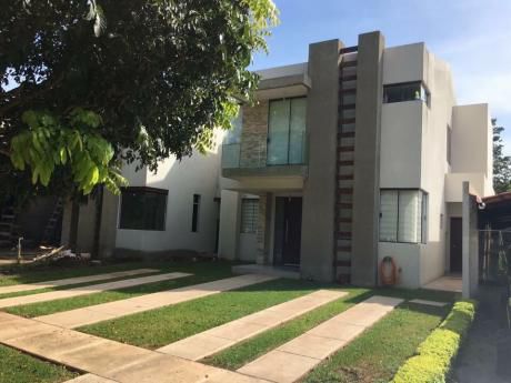Casa En Venta Cond. La Casona