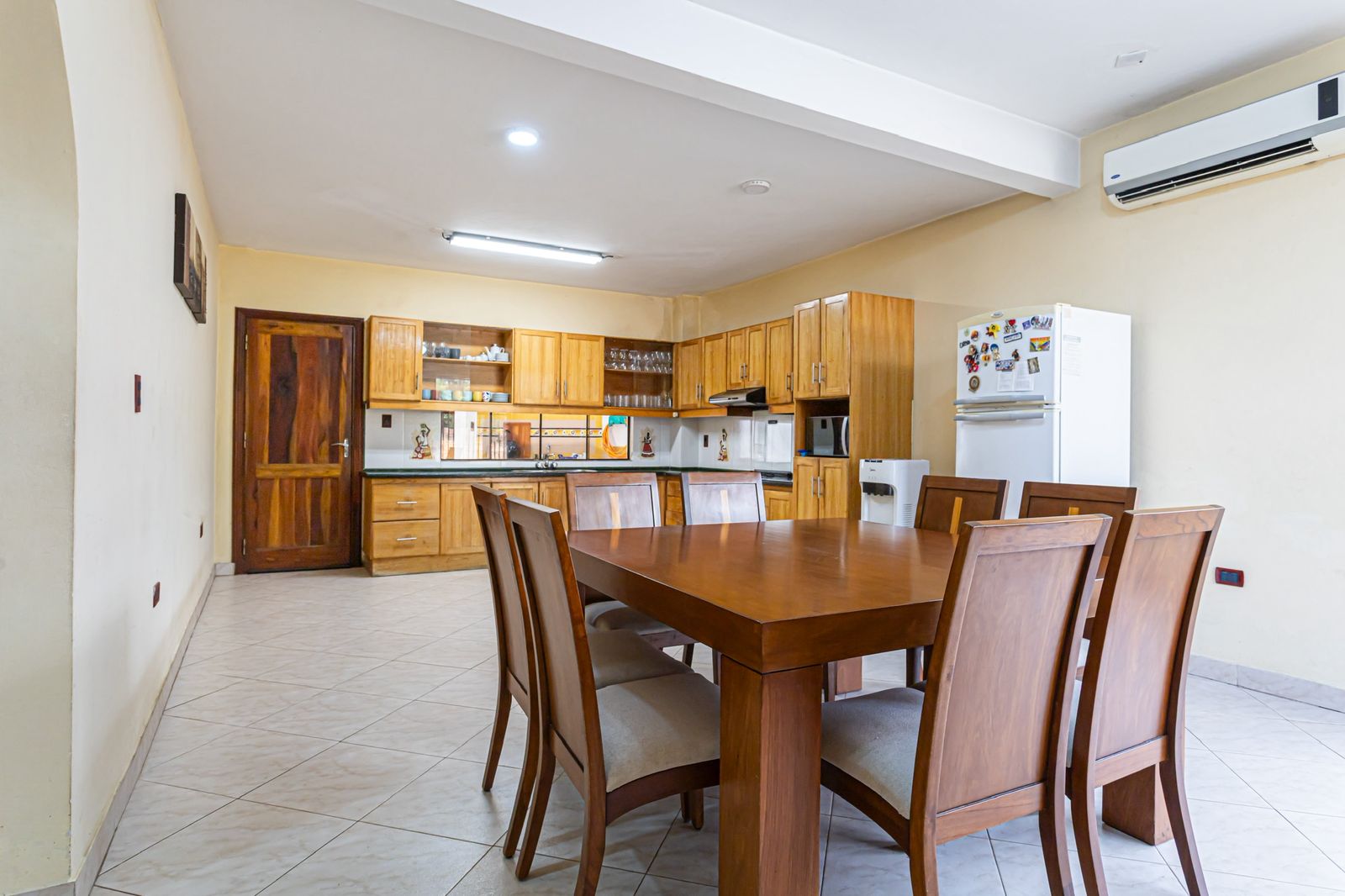 En Venta Hermosa Casa - Barrio Valle Yvate — foto 2