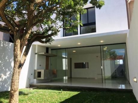 En Venta Hermosa Casa A Estrenar - Zona Norte