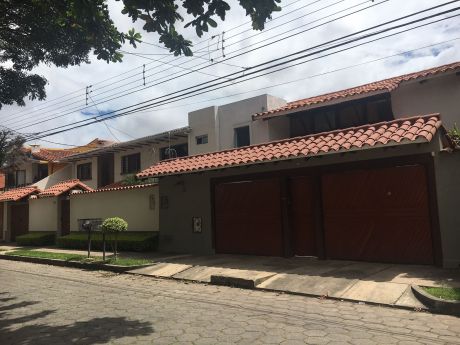 Hermosa Casa En Venta Zona Residencial