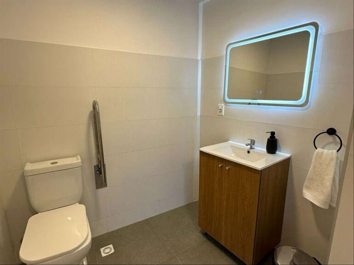 Apartamento de 1 dormitorio con balcón · Foto 8