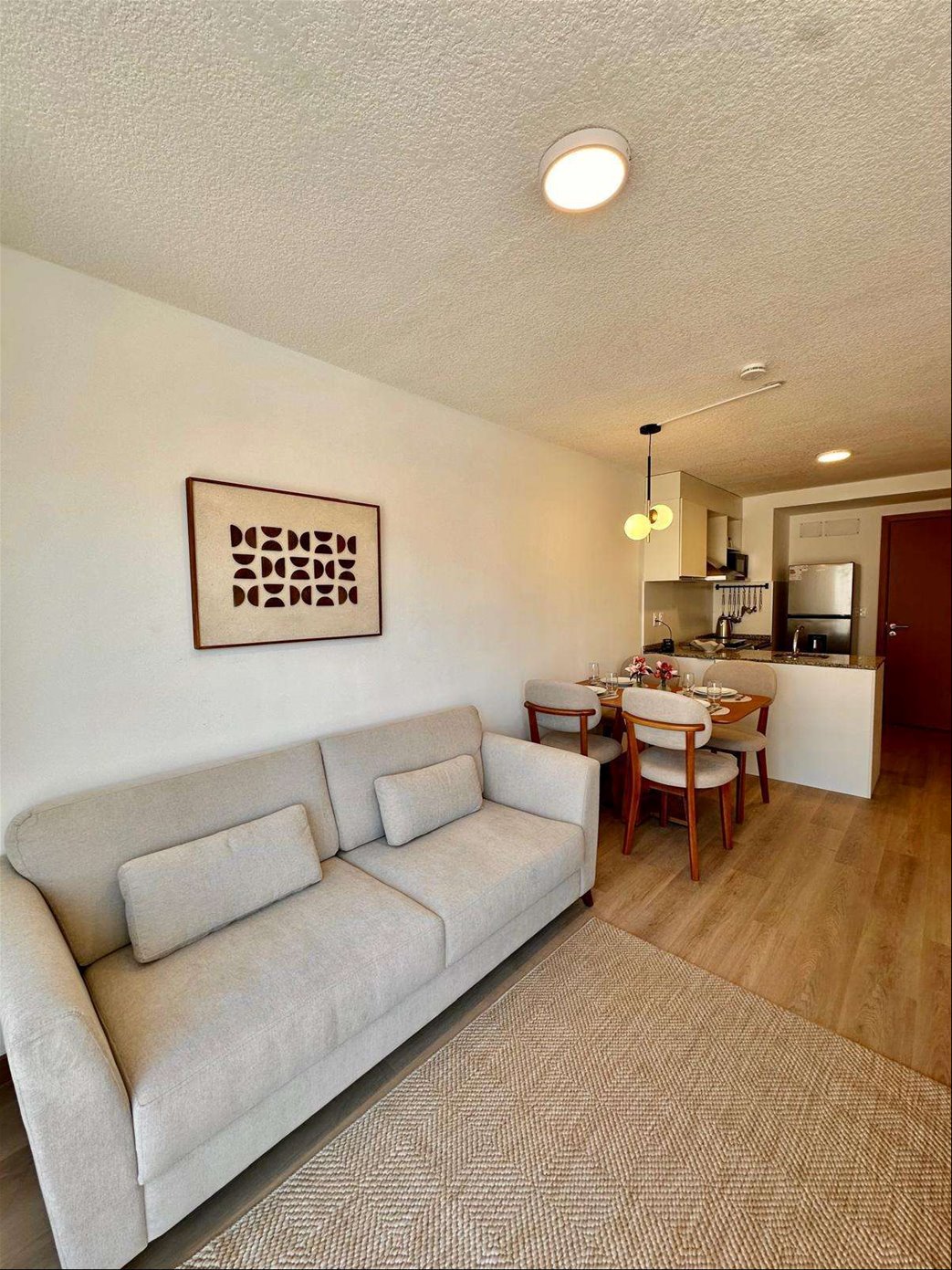 Apartamento de 1 dormitorio amoblado con balcón · Foto 2