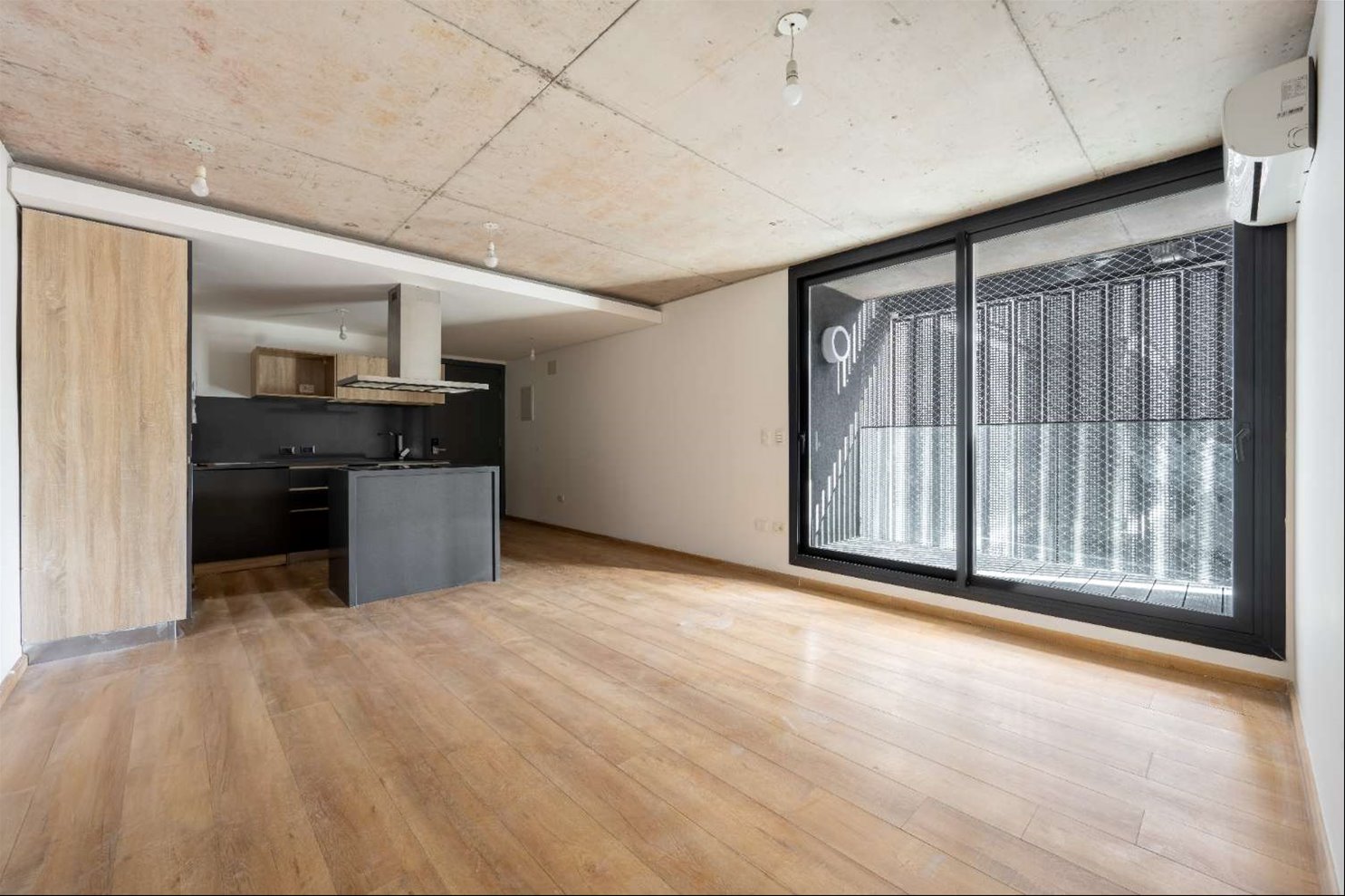 Apartamento de 2 dormitorios con terraza en Centro