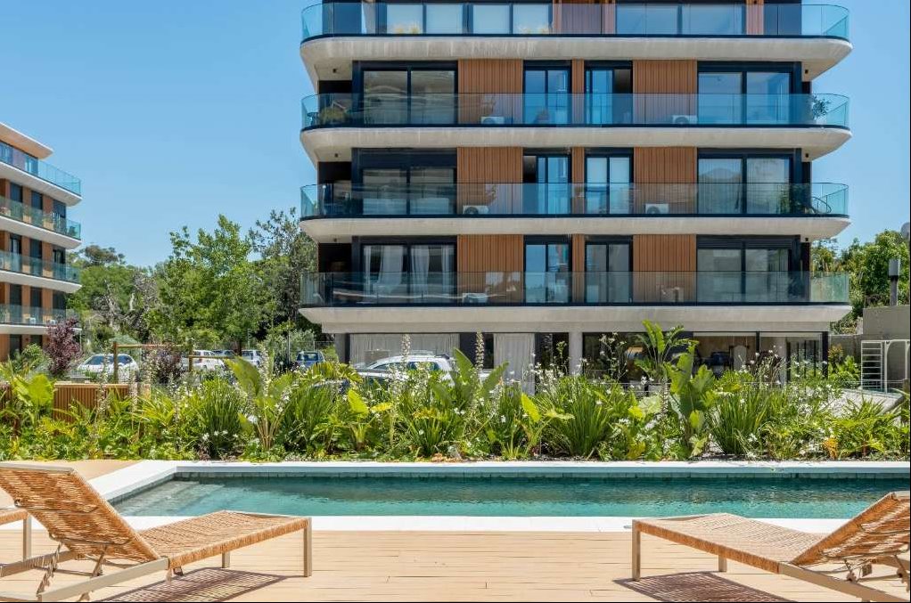 Apartamento de 2 dormitorios con jardín en alquiler Barra de carrasco