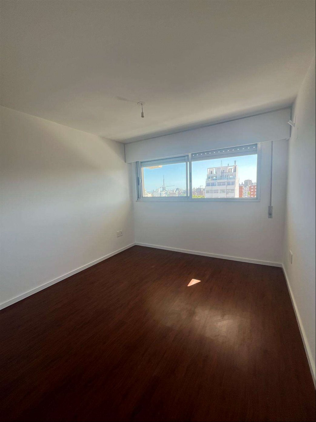Apartamento de 2 dormitorios en piso alto con terraza y garaje · Foto 11