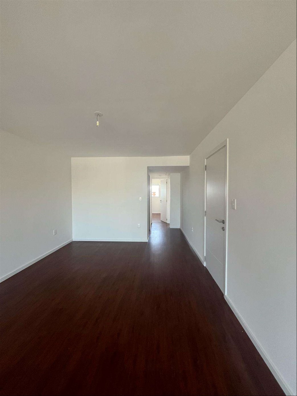 Apartamento de 2 dormitorios en piso alto con terraza y garaje · Foto 4
