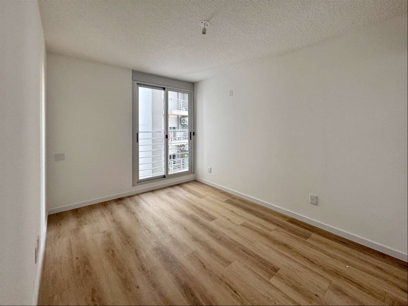 Apartamento de 1 dormitorio con garaje en Ventura Tres Cruces · Foto 4