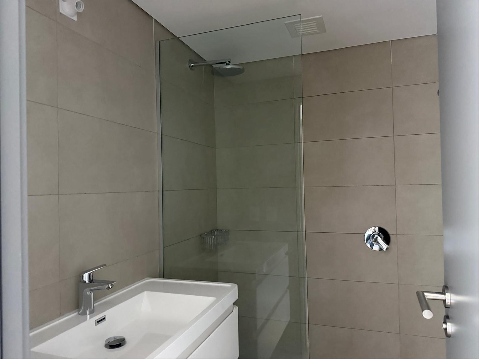 Apartamento a estrenar de 2 dormitorios con garaje en Carrasco Boating · Foto 12