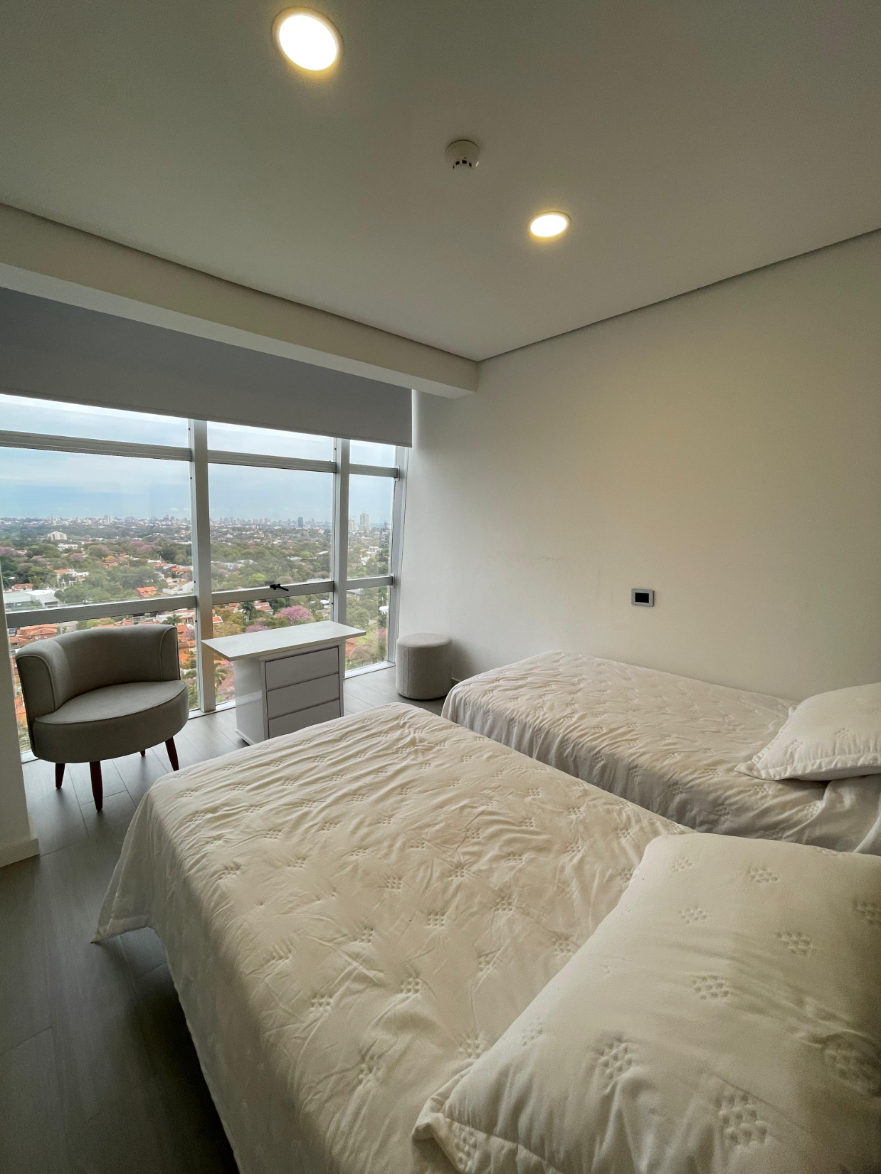 EN ALQUILER DEPARTAMENTO DE 2 DORMITORIOS FULL AMOBLADO EN MBURUCUYA — foto 3