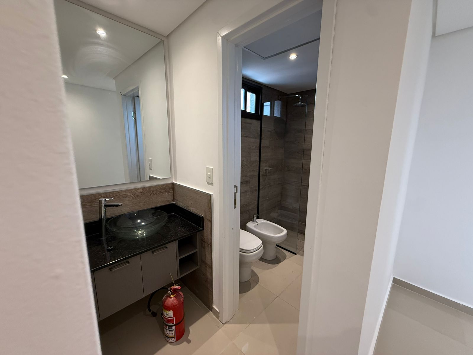 Alquilo departamento barrio las mercedes — foto 3