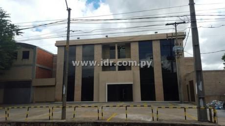 Edificio Sobre Santa Teresa Antes De Llegar A Madame Lynch