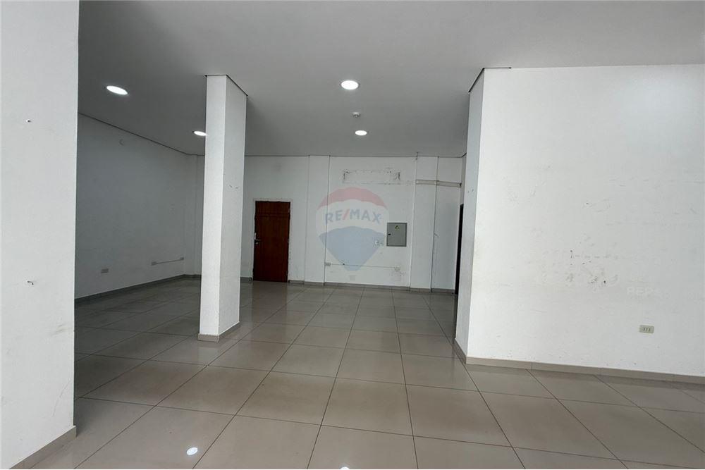 ALQUILO SALON EN FDO DE LA MORA - ZONA NORTE — foto 3