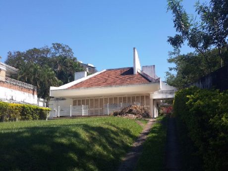 Bellavista Alquila Amplia Casa En Barrio Mariscal EstigarribiaAlquilo Amplia Casa En Barrio Mariscal Estigarribia, En Excelente Ubicación A Una Cuadra De Republica Argentina Y Una De Facundo Machain.