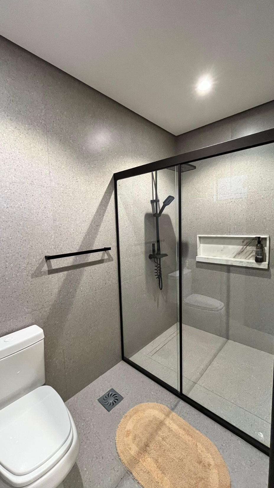 SAN BERNARDINO - EN VENTA, HERMOSA CASA DE 4 DORMITORIOS — foto 3