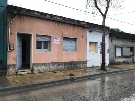 2 Casas En El Centro De Melo