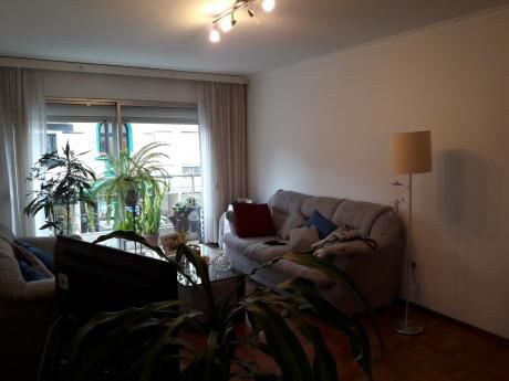 Venta De Precioso Apartamento A Mts De Rba Y Pza Gomensoro