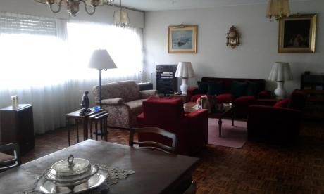 Venta 3 Dormitorios Y Servicio En Villa Biarritz!!