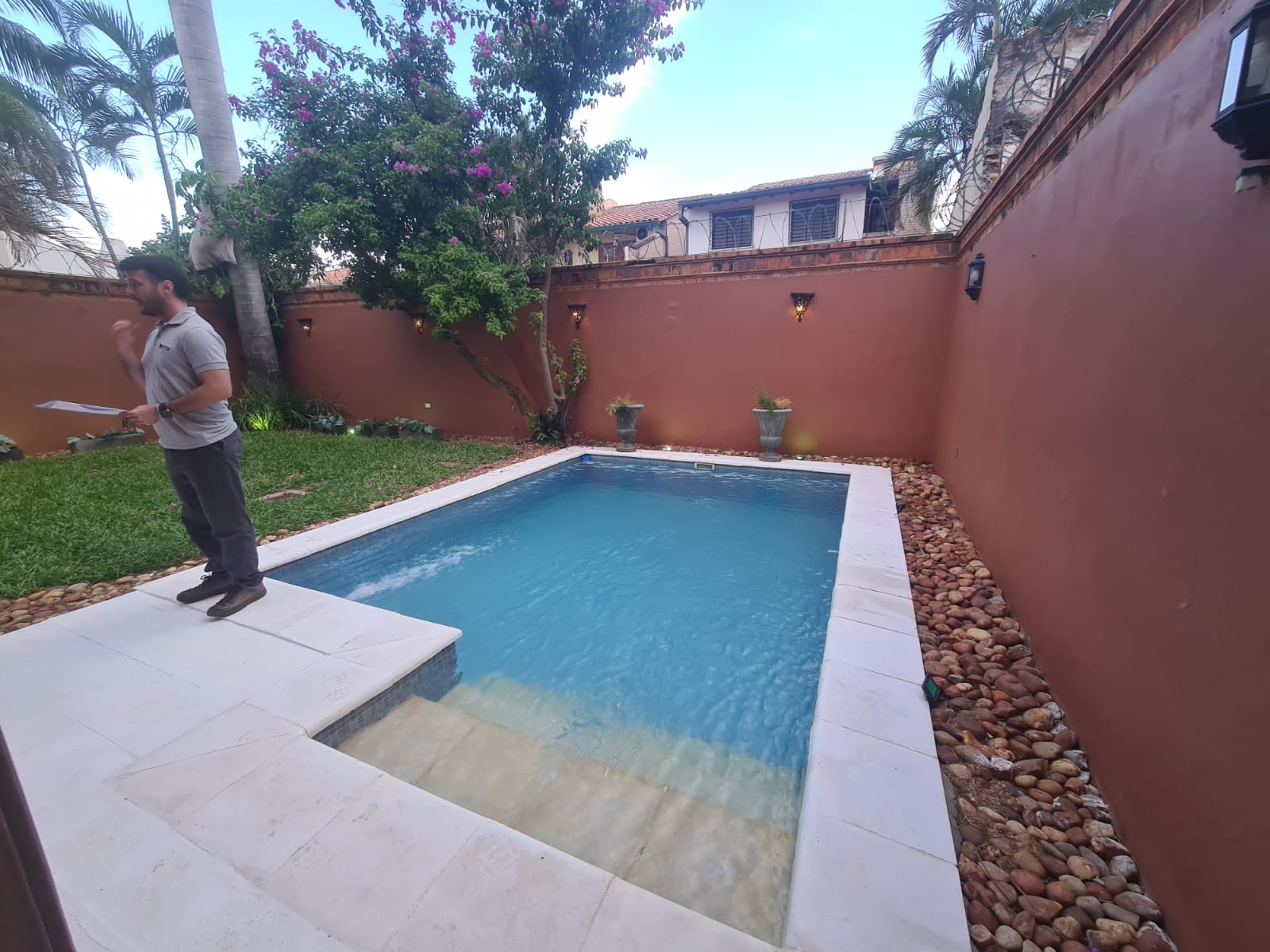 Exclusiva Oportunidad: Casa de Lujo en Venta en Asunción - Barrio Herrera. — foto 2