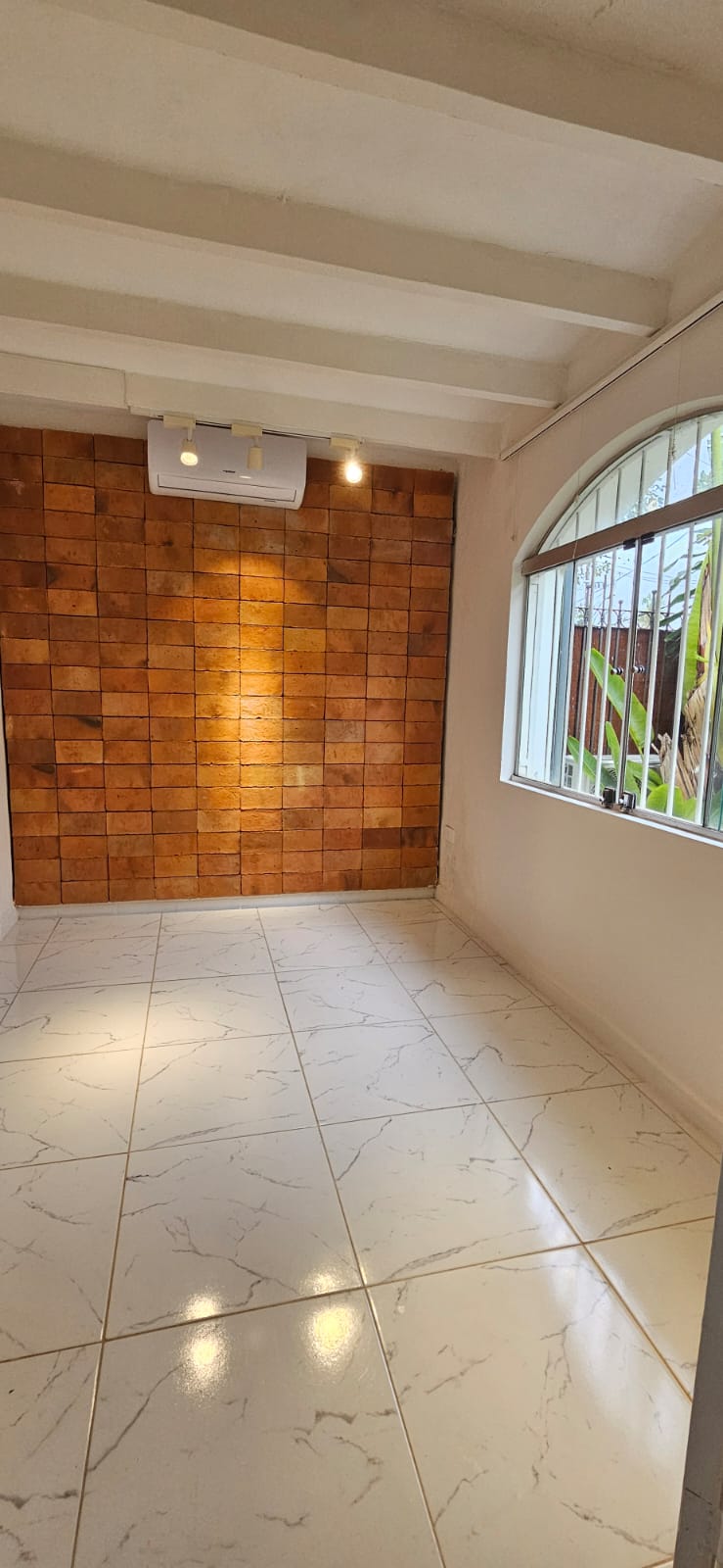 **ALQUILO RESIDENCIA CON QUINCHO Y PISCINA EN BARRIO LOS LAURELES** — foto 3