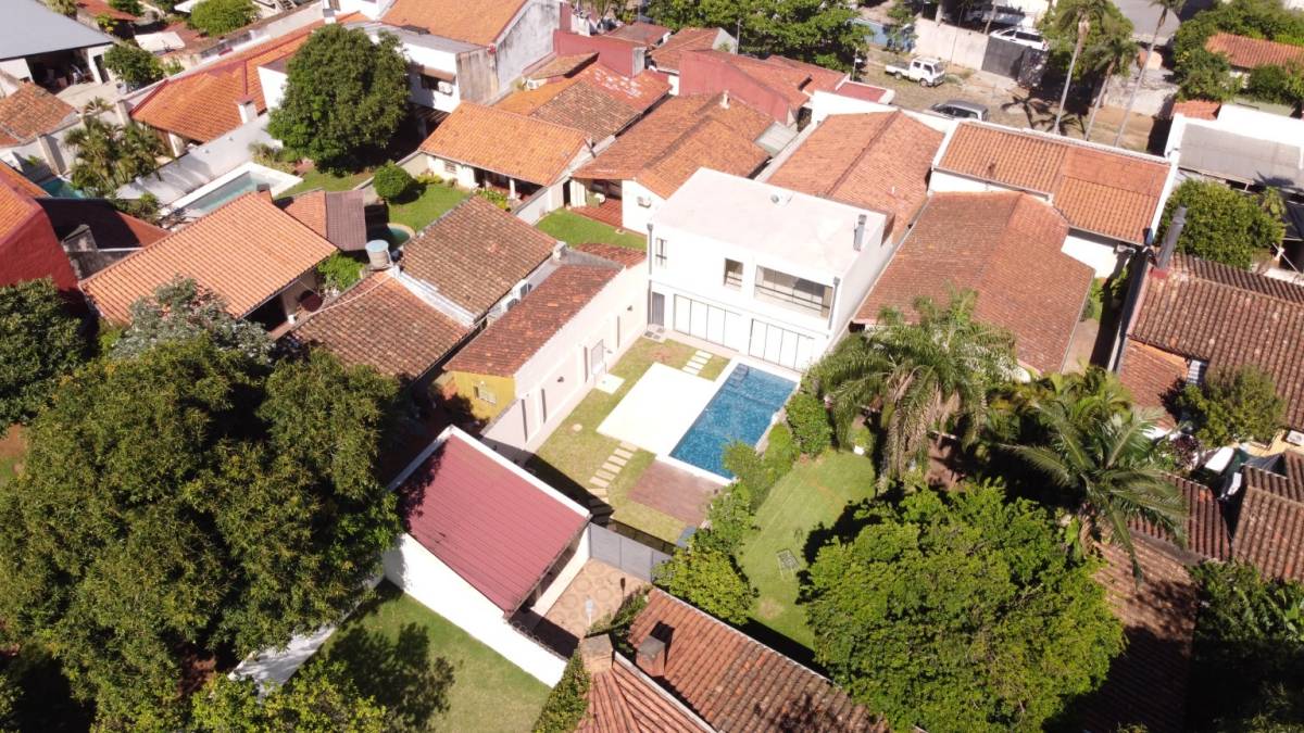 OFERTA CASA REMODELADA PARA OFICINA O VIVIENDA EN EL BARRIO YCUA SATI — foto 2