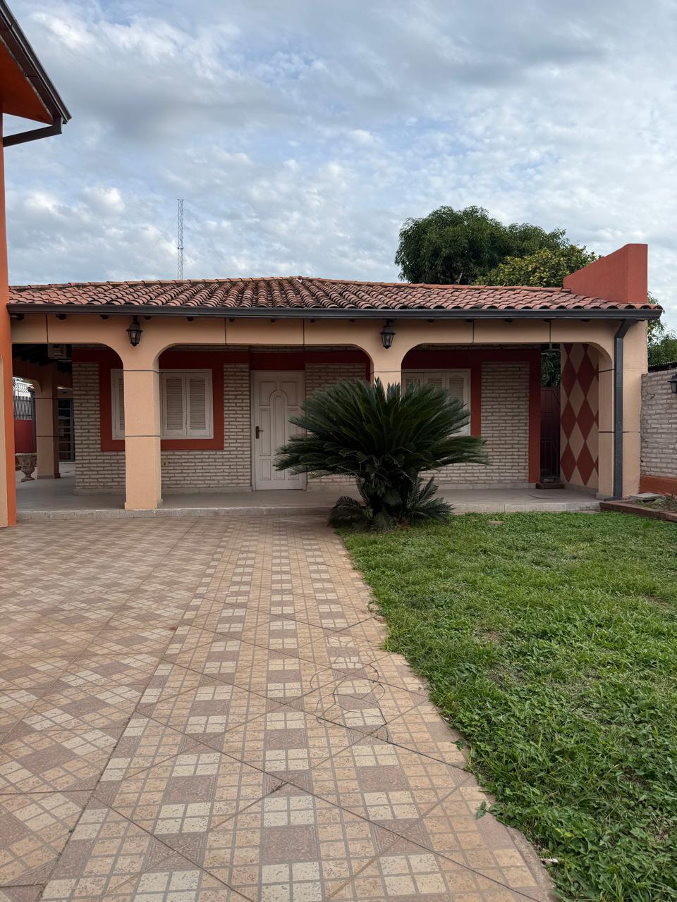 ALQUILO CASA EN SAN LORENZO — foto 2