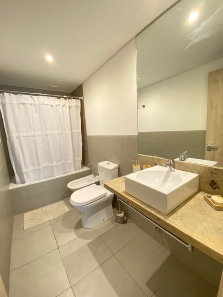 Alquiler amoblado de 2 dormitorios con garaje – Villa Biarritz · Foto 11
