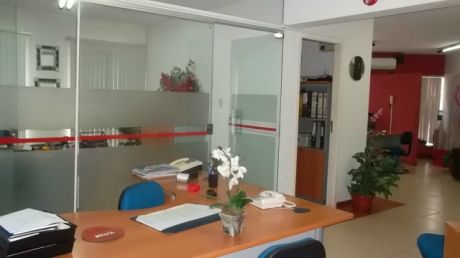 Local Comercial En Venta Calle La Riva