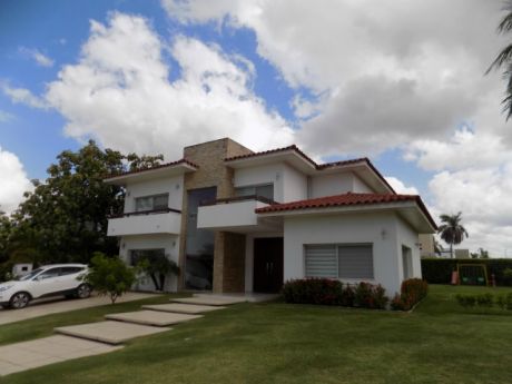 Casa En Alquiler Urubo