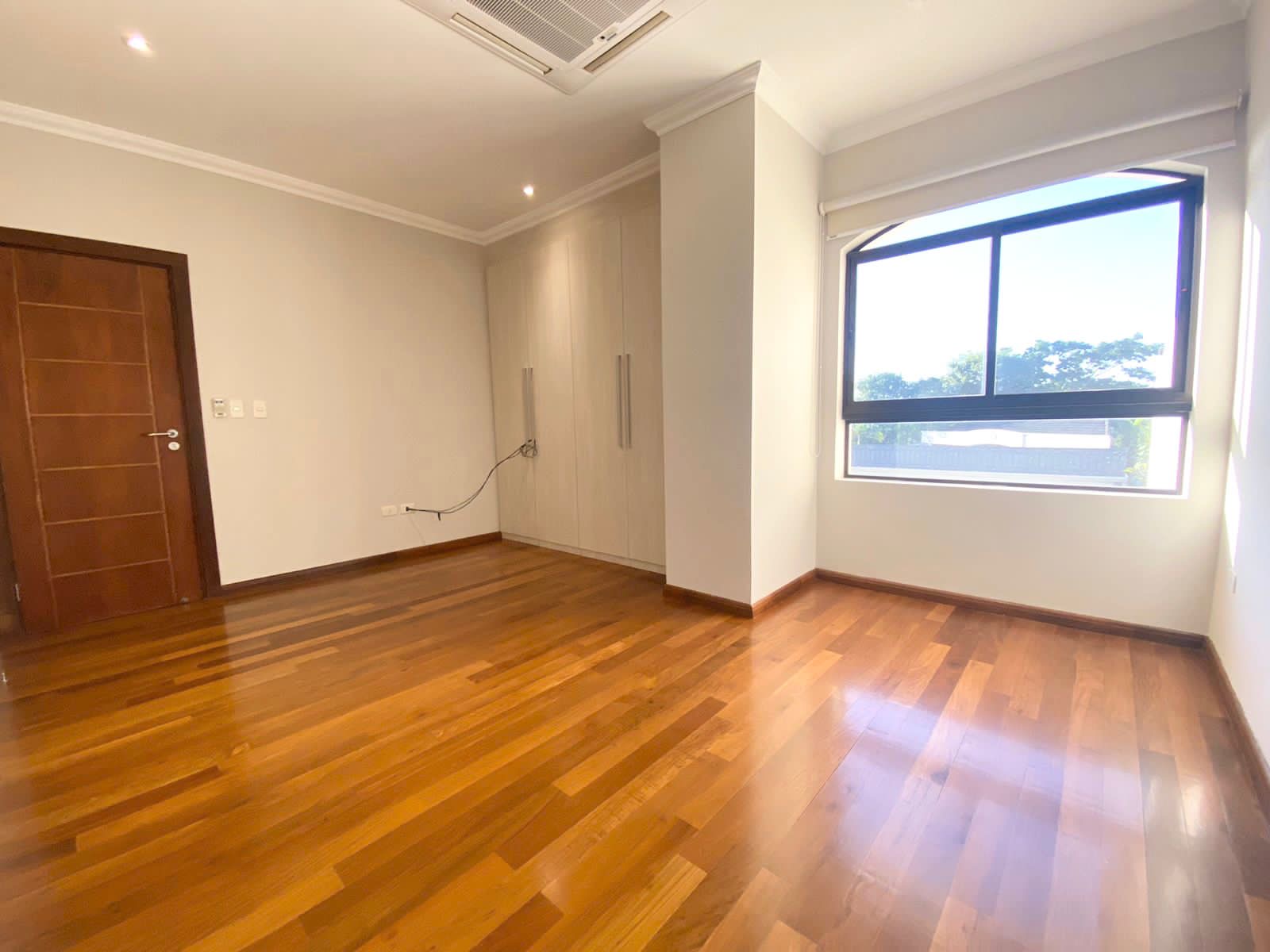 Alquiló Casa En Condominio Cerrado Moderno — foto 2