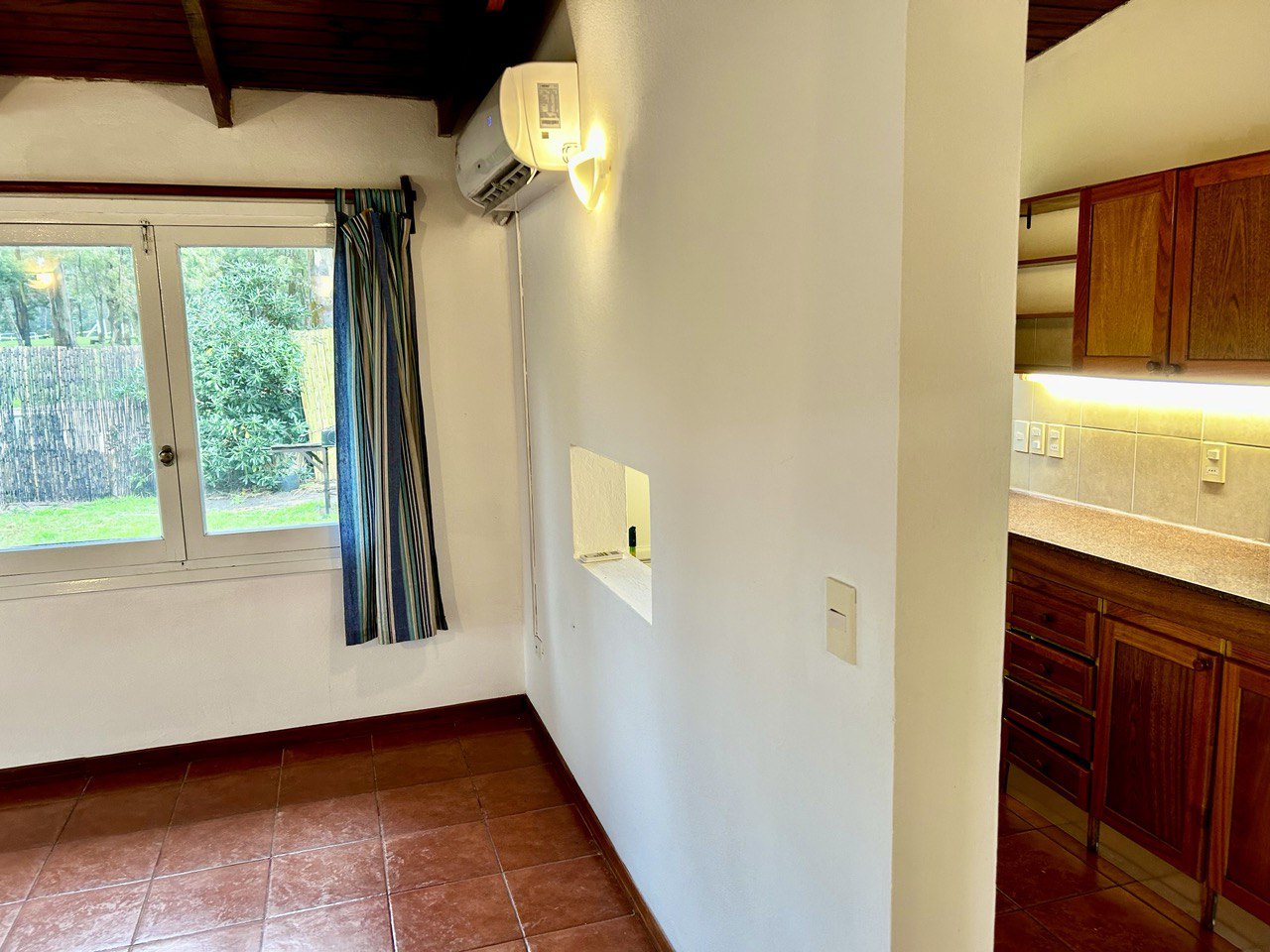 Alquiler Anual, La Barra, Casa 1 Dorm. Excelente Ubicación!! Muy Luminosa!! · Foto 7