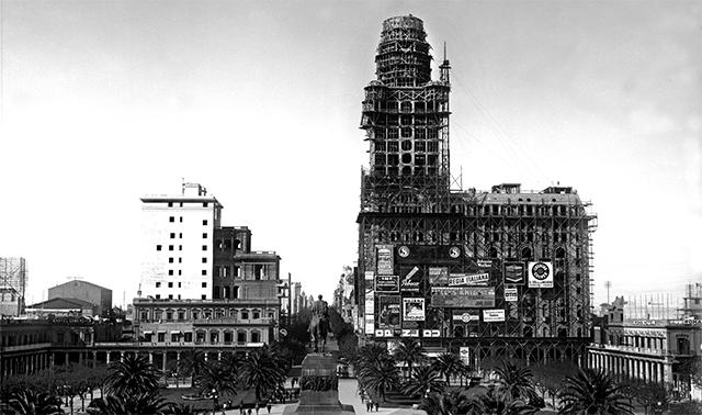 Palacio Salvo en Construcción