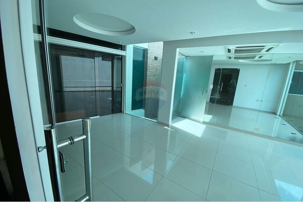Esta hermosa casa PREMIUN ubicada en luque. — foto 3