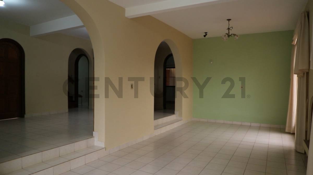 AMPLIA RESIDENCIA EN VENTA – BARRIO SAN ROQUE — foto 3